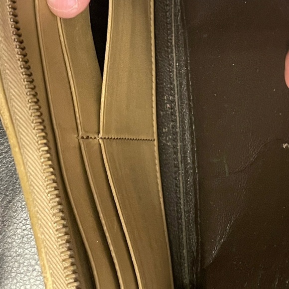Bottega Veneta Tan Leather Wallet - Picture 10 of 10